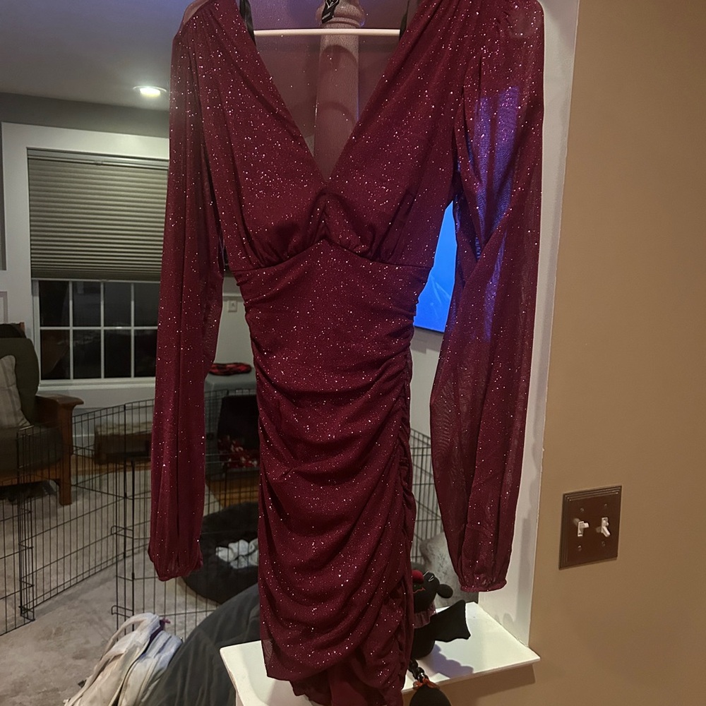 Elegant Burgundy Glitter Dress